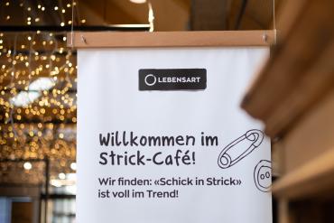 Strick Cafe 3
